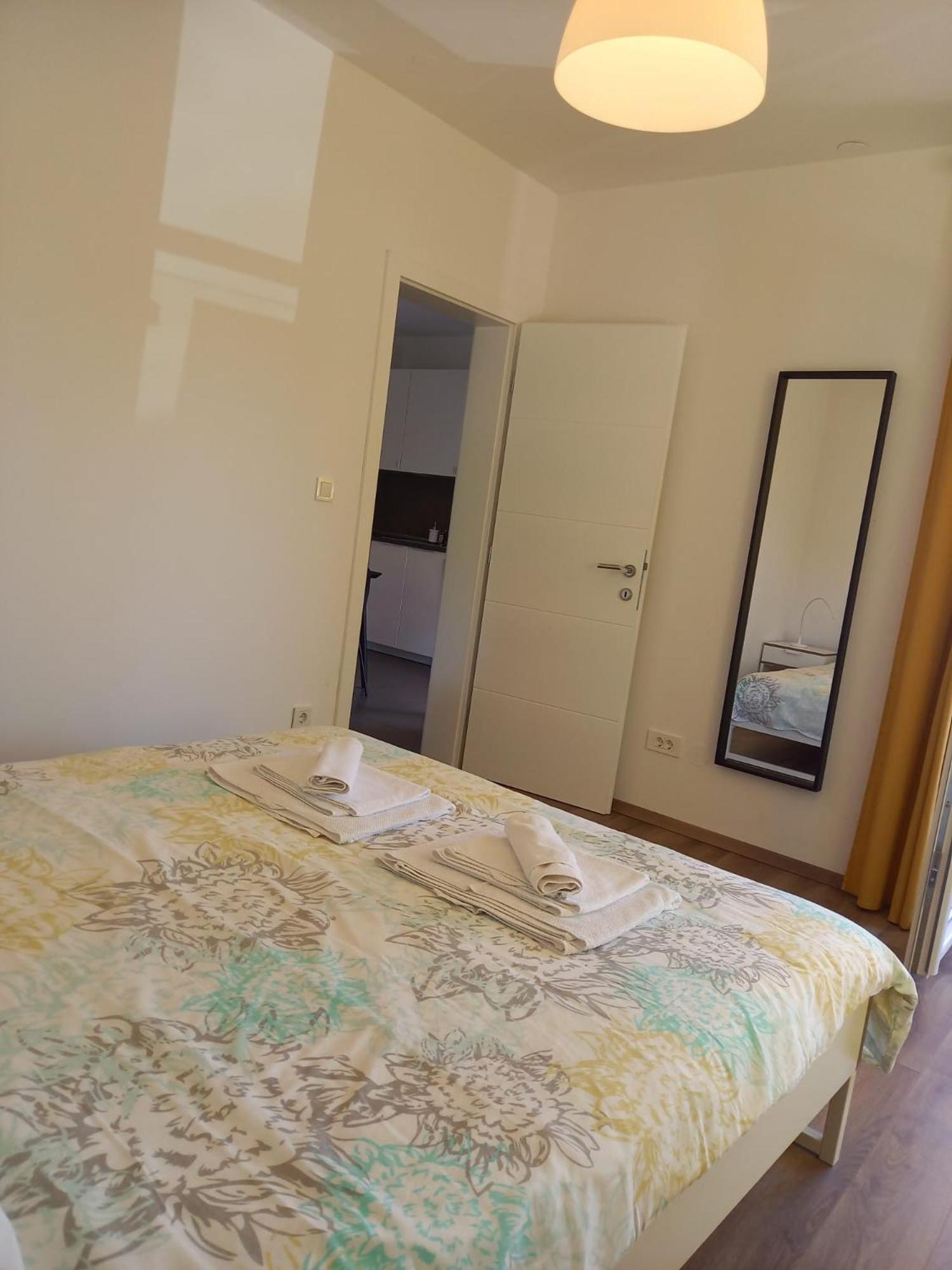 Apartments Stella Кърк Екстериор снимка