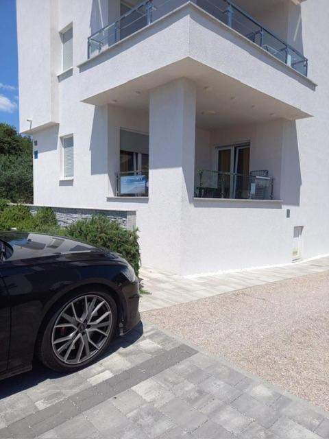 Apartments Stella Кърк Екстериор снимка