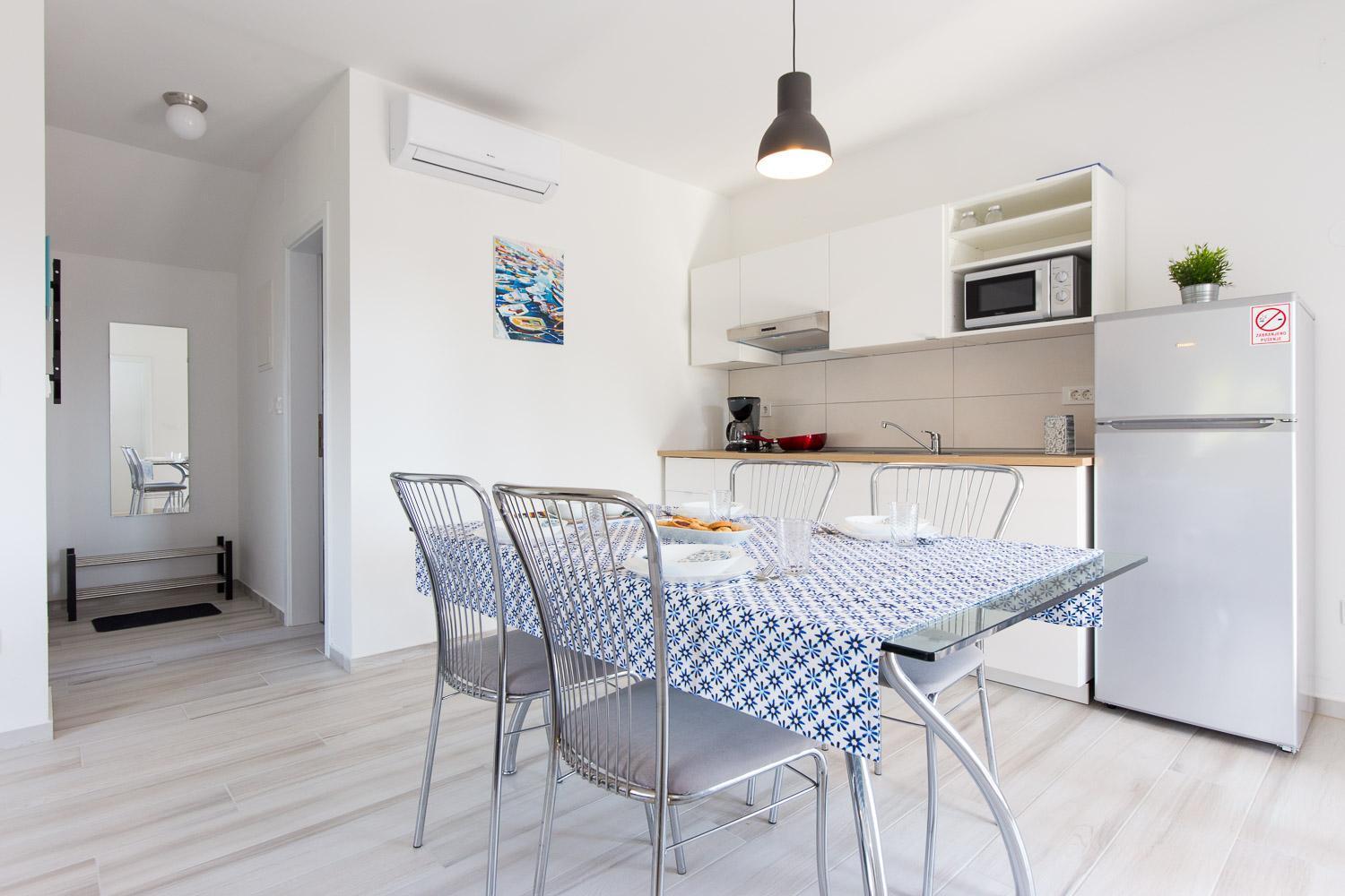 Apartments Stella Кърк Екстериор снимка